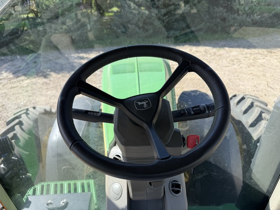 2025 John Deere 8R 410 - Photo30