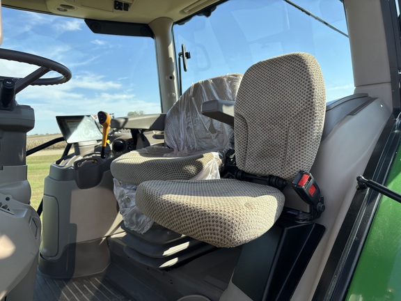 2025 John Deere 6R 175 - Photo13