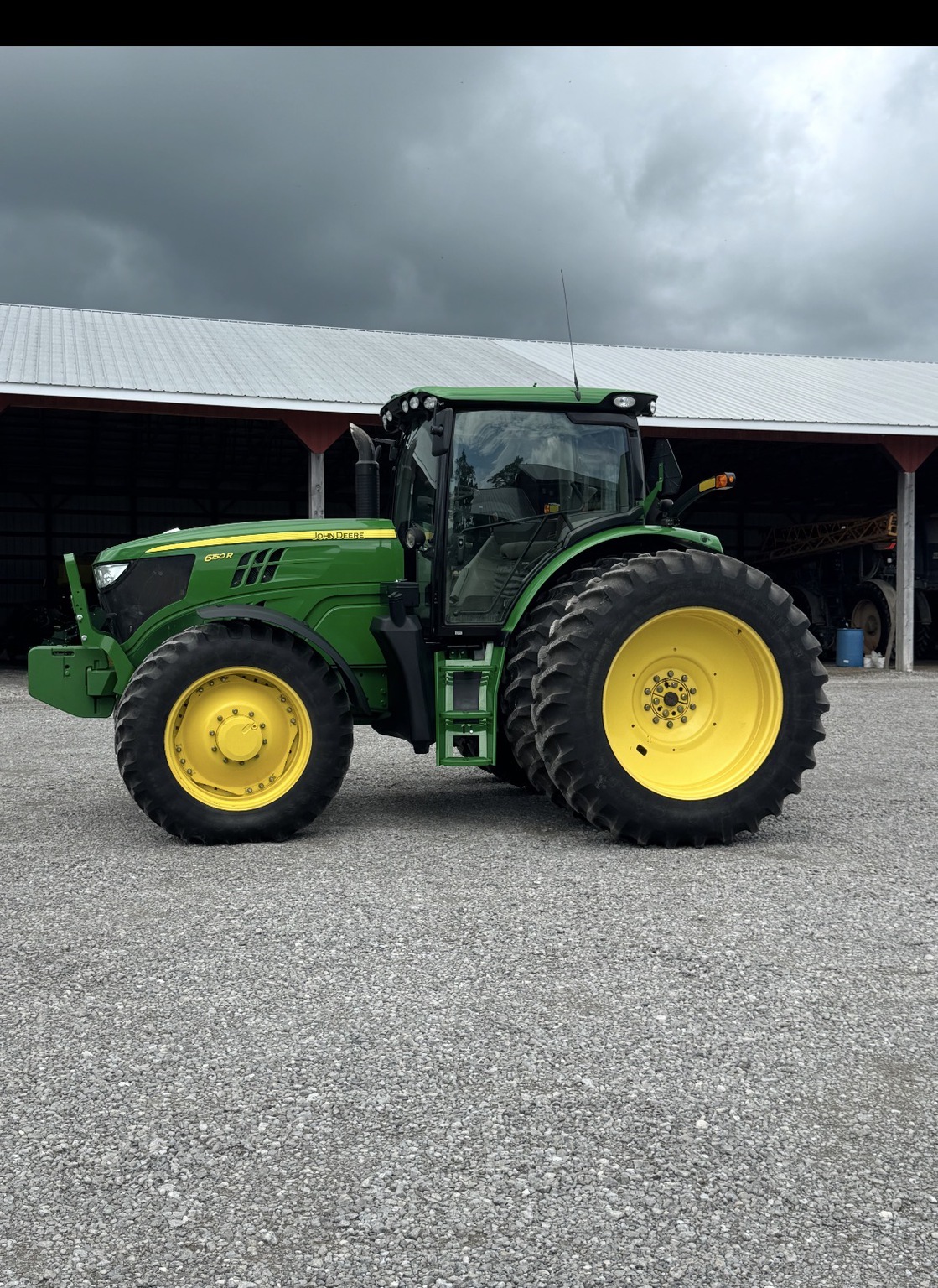Used 2015 John Deere 6150R Row Crop Tractors at Koenig Equipment in Anna, OH - PhotoXL3