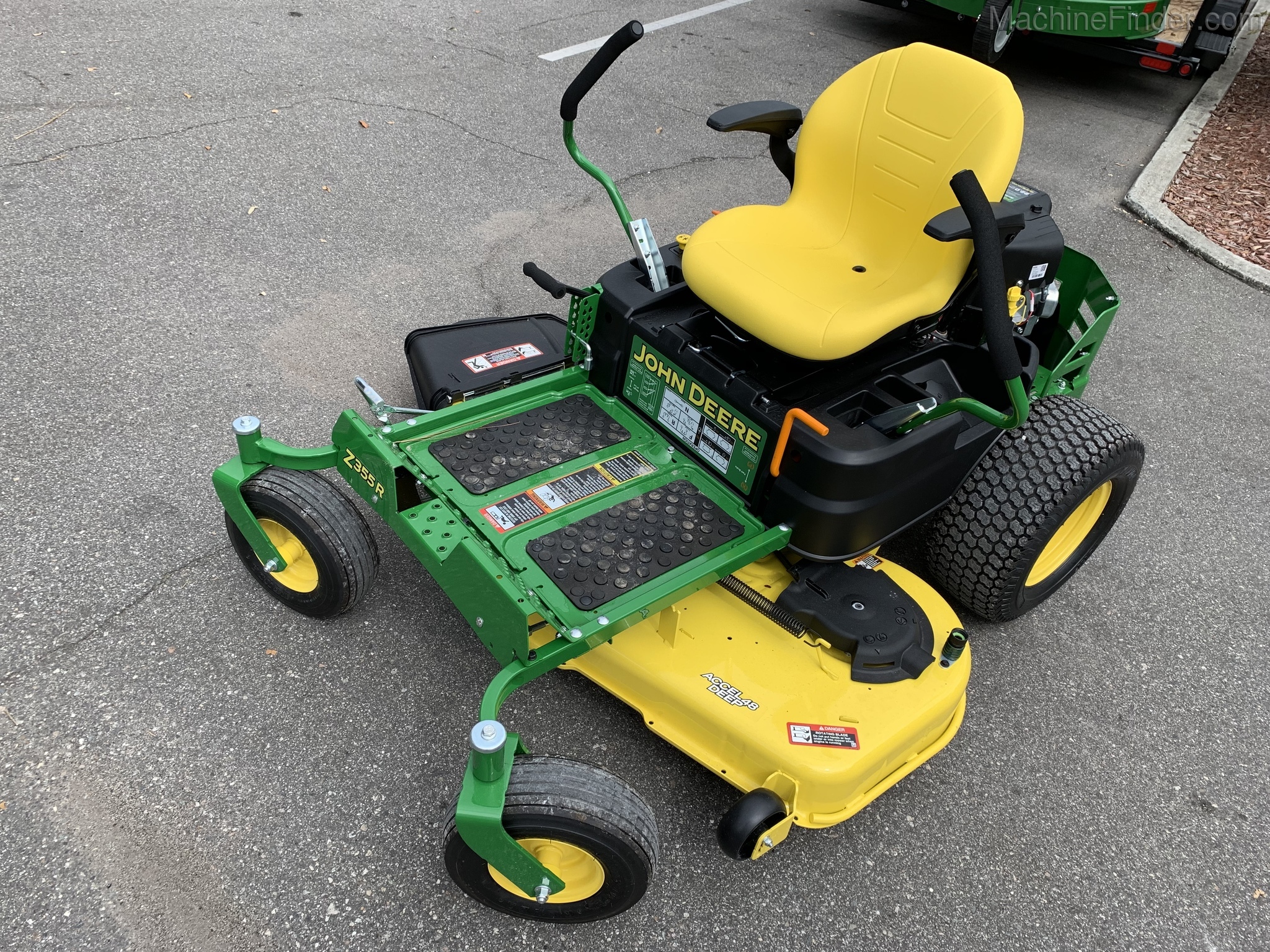 2020 John Deere Z355R Image 1