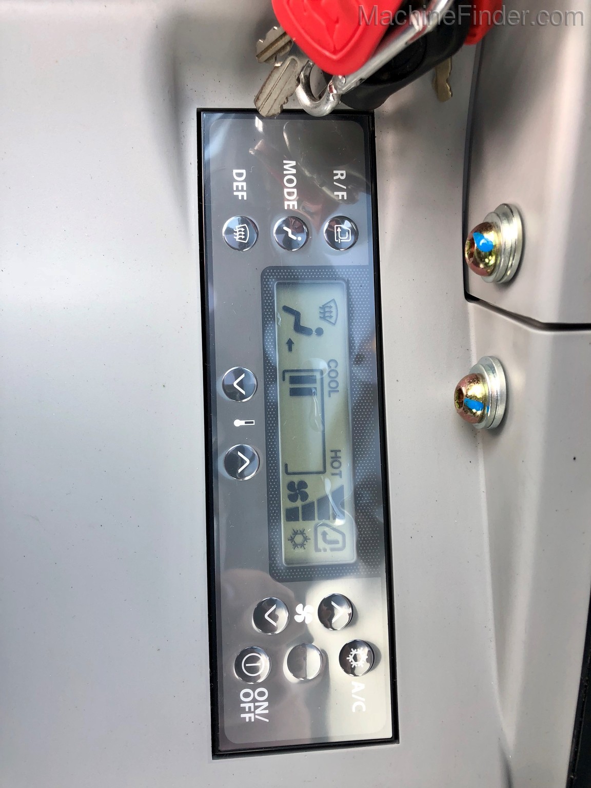 2020 John Deere 60G CAB Image 11