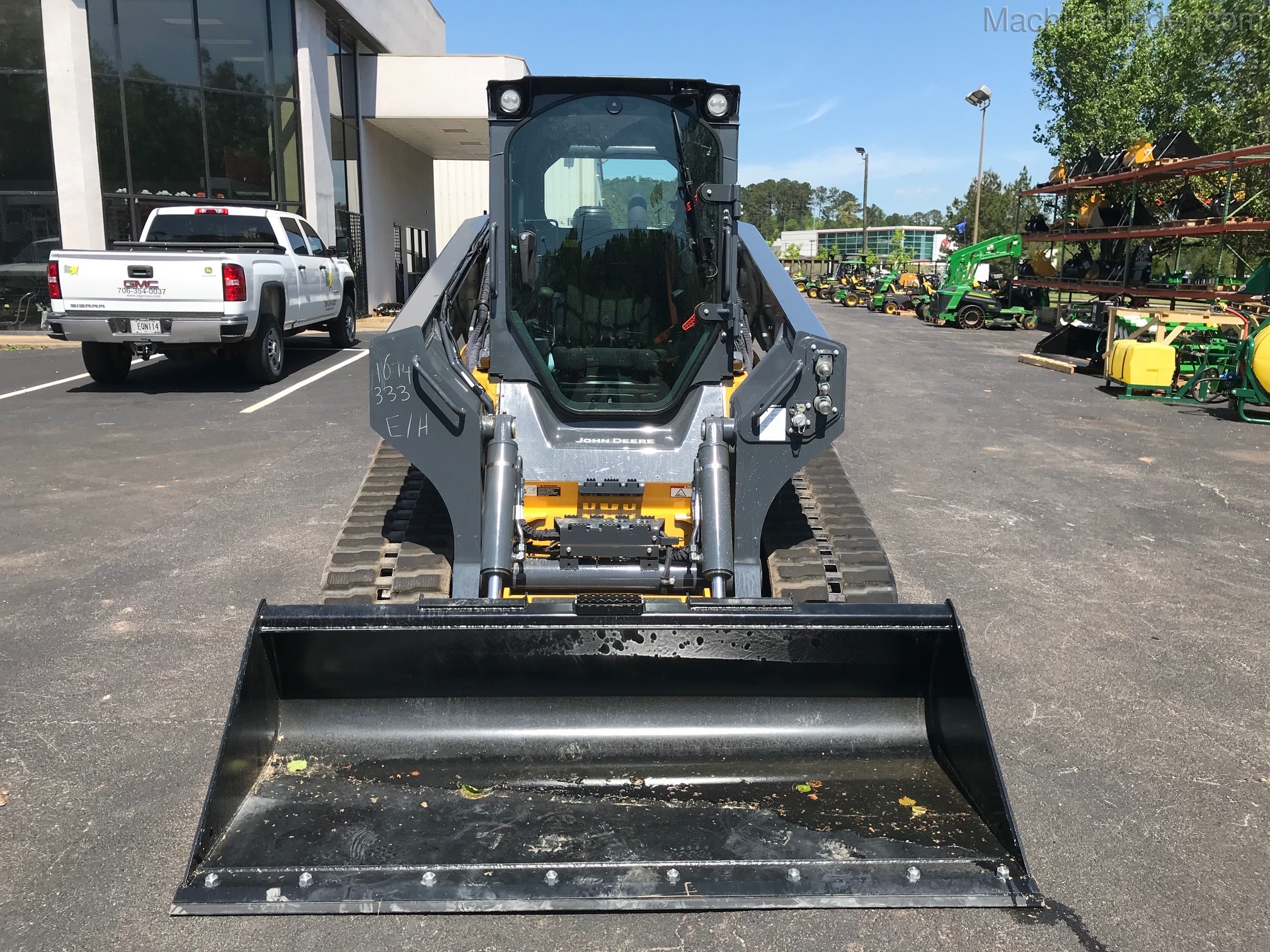 2020 John Deere 333G Image 2