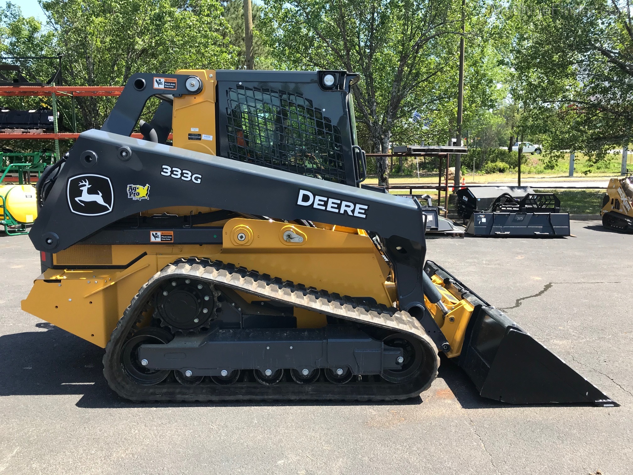 2020 John Deere 333G Image 4