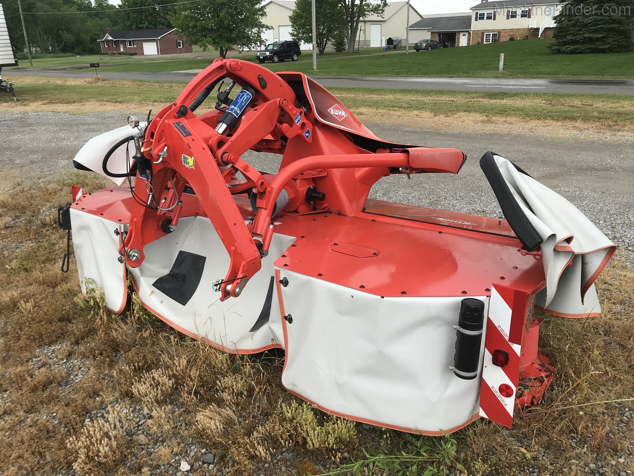 2017 Kuhn GMD3525F Image 2