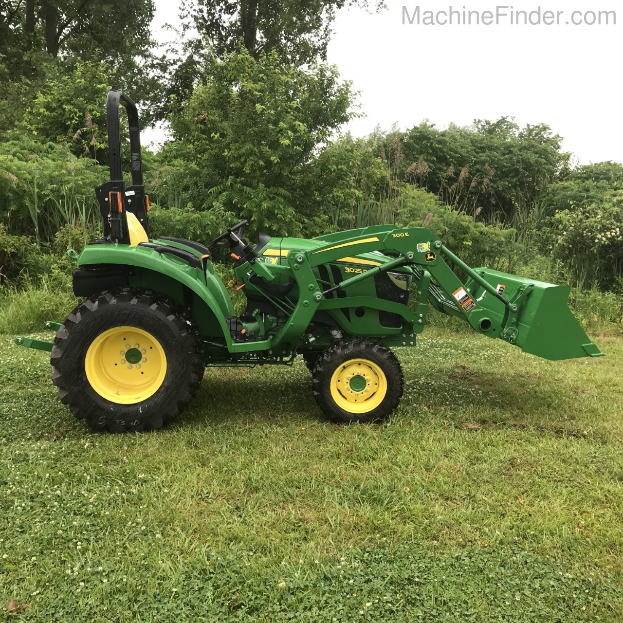 2020 John Deere 3025D Image 3