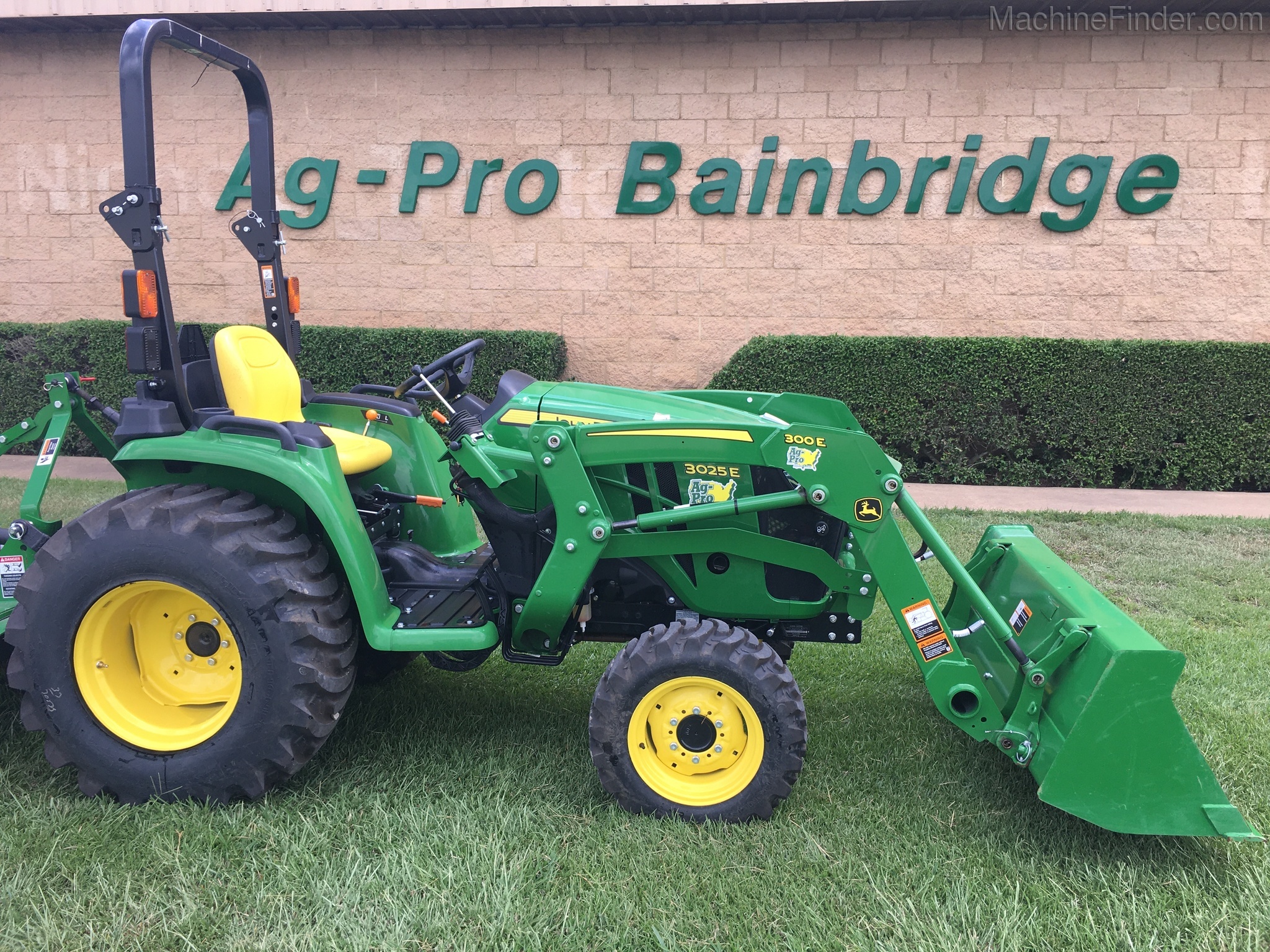 2019 John Deere 3025E Image 1