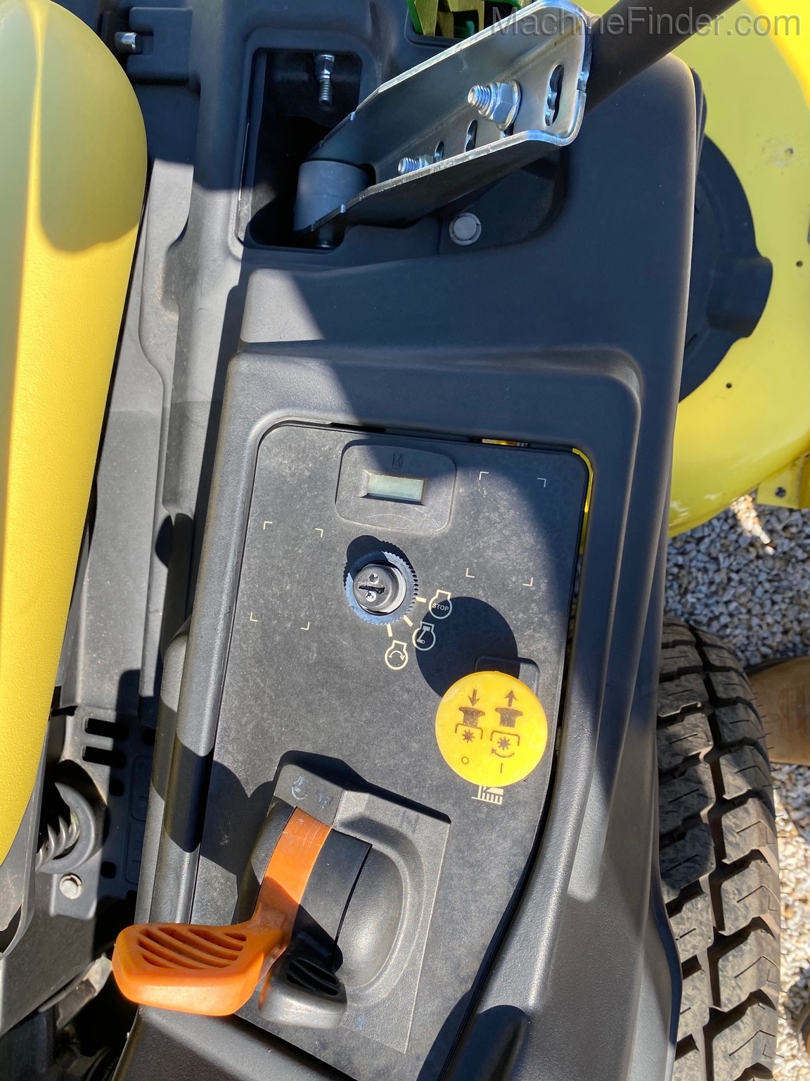 2017 John Deere Z525E Image 3