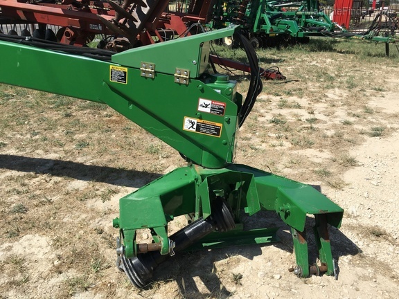 2014 John Deere 946 Image 3