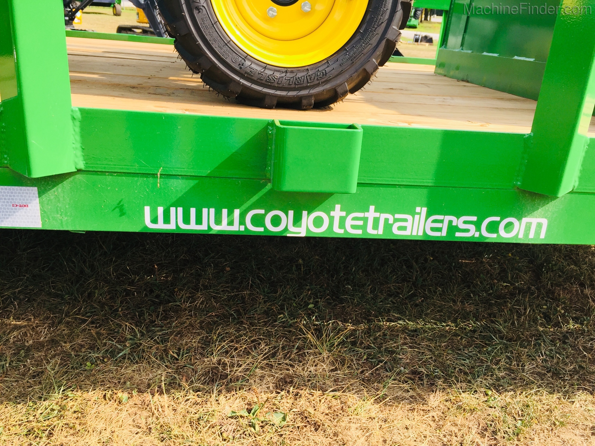 2020 John Deere 1025R Image 7