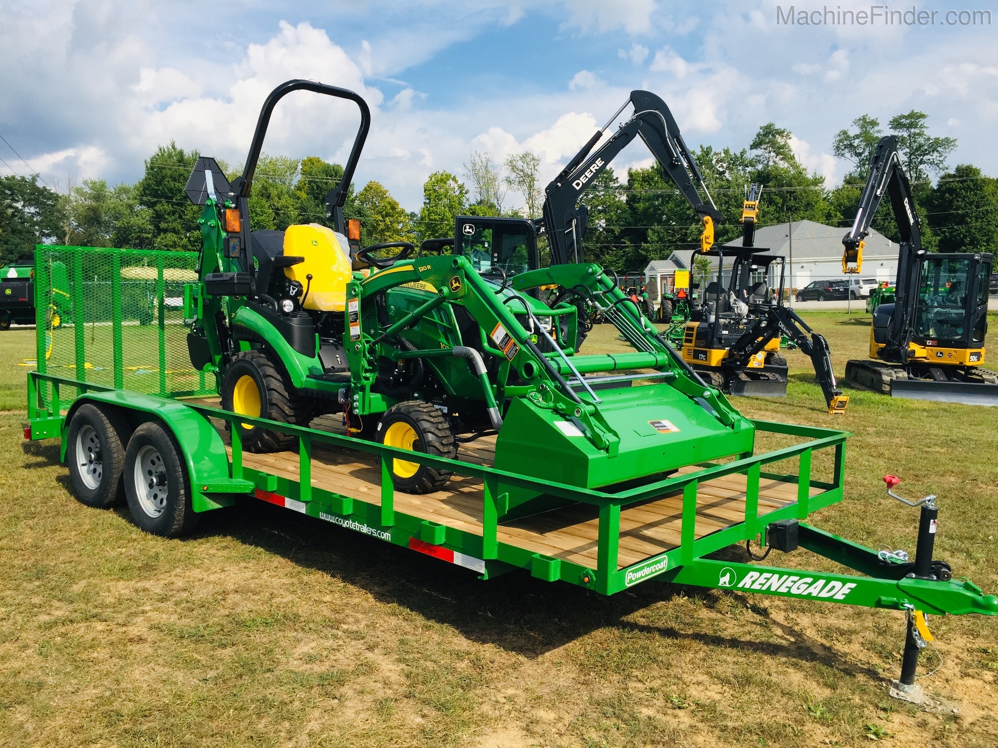 2020 John Deere 1025R Image 3