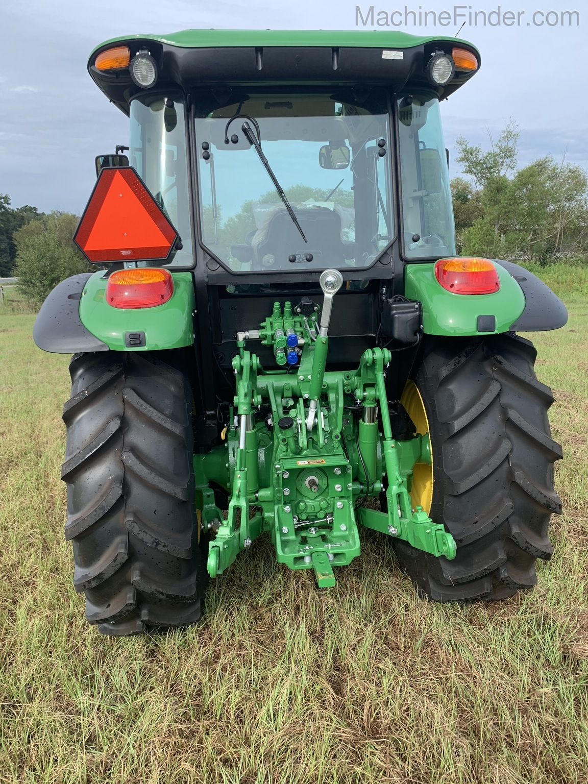 2020 John Deere 5100M Image 5