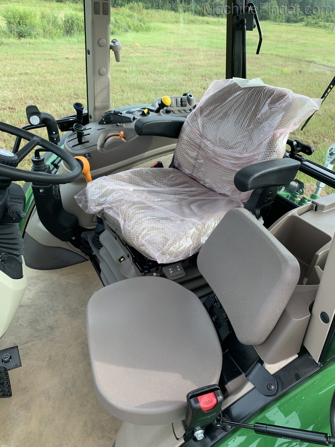 2020 John Deere 5100M Image 7