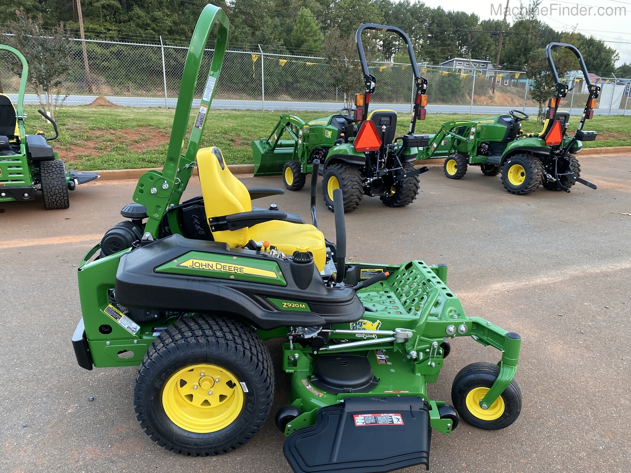 2020 John Deere Z920M Image 2