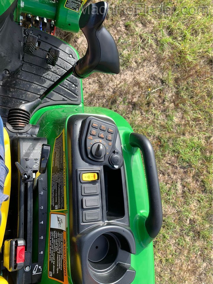 2020 John Deere 3039R Image 13