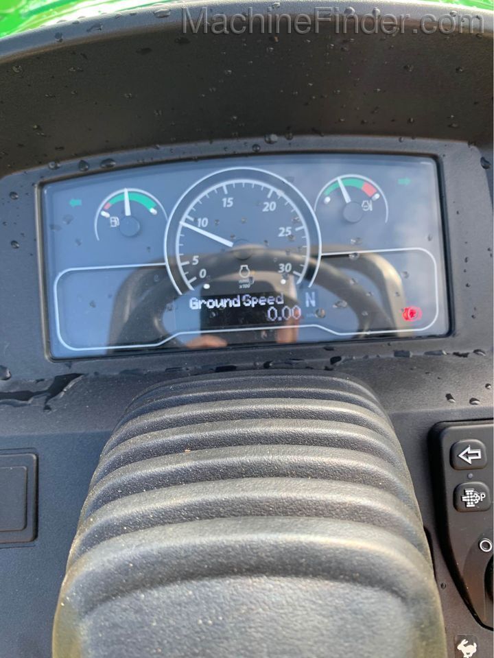 2020 John Deere 3039R Image 15