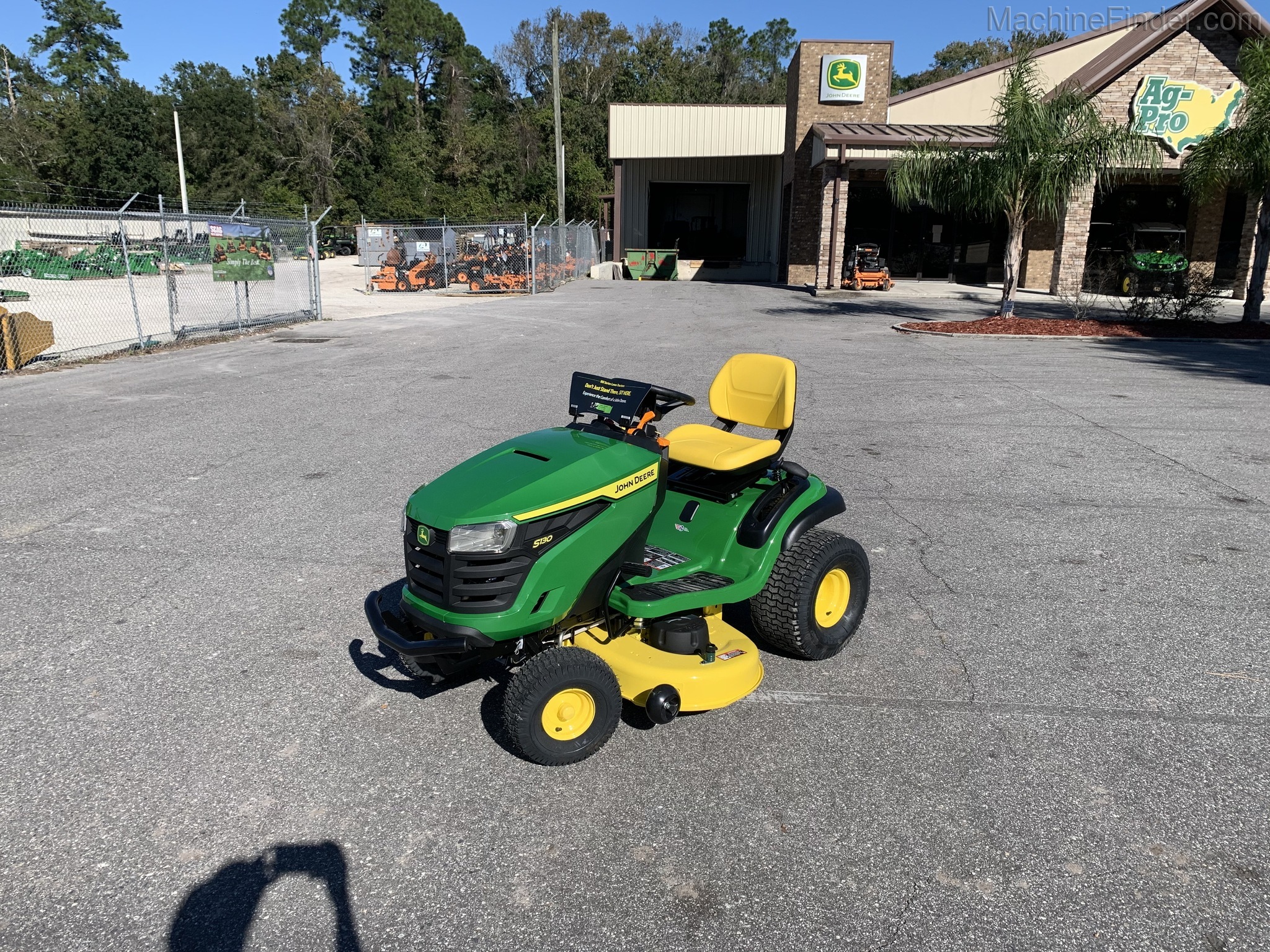2020 John Deere S130 Image 2