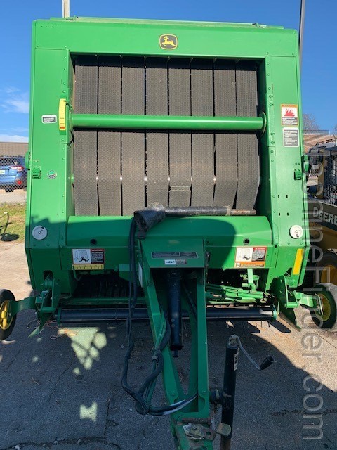 2007 John Deere 568 Image 2