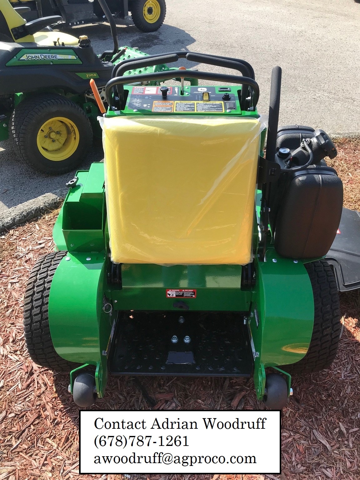 2023 John Deere 652R Image 5