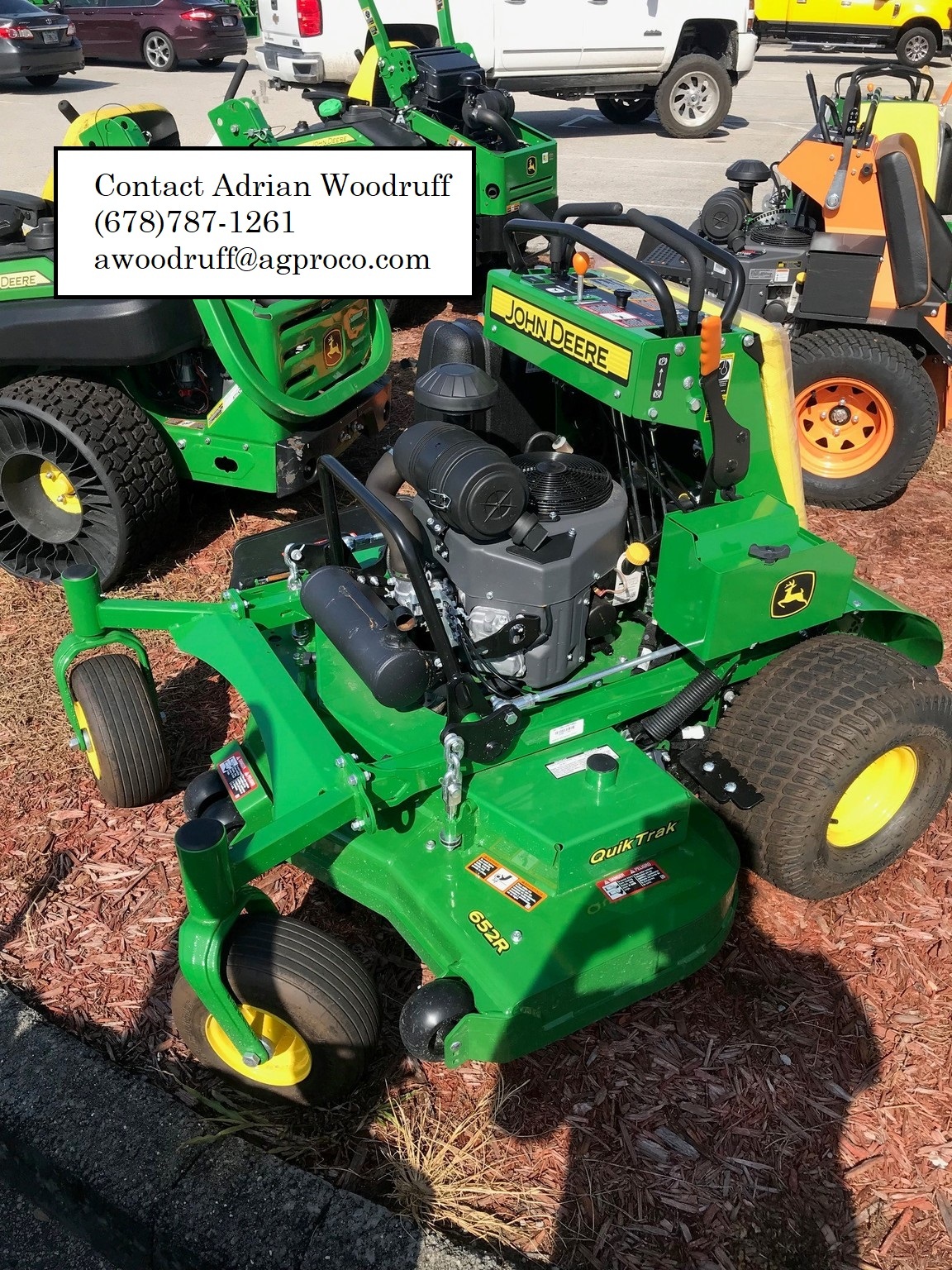 2023 John Deere 652R Image 4