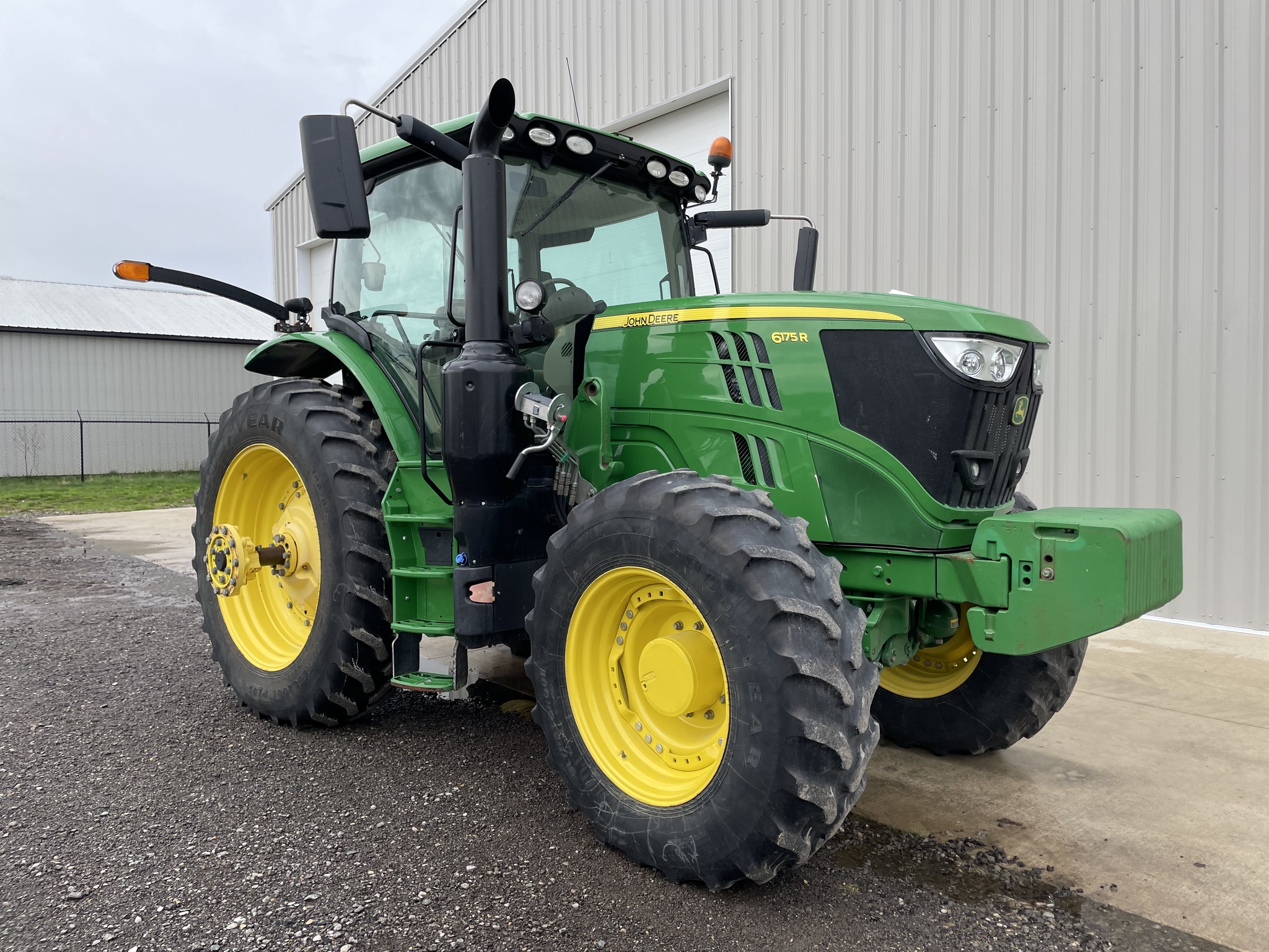 2015 John Deere 6175R Image 1