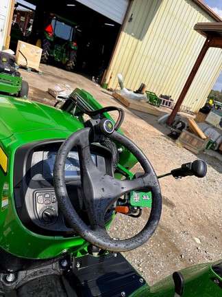 2022 John Deere 3025E Photo 4