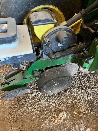 2005 John-Deere 1790