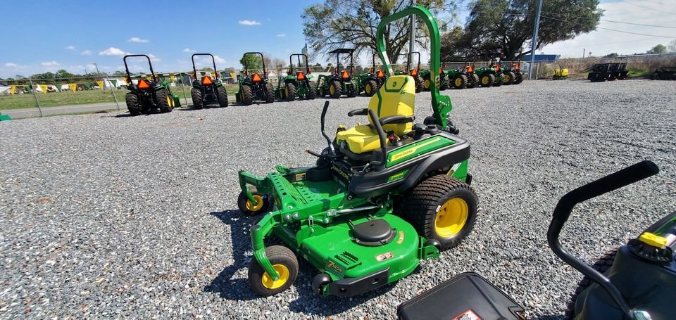 2025 John Deere Z960M Image 4