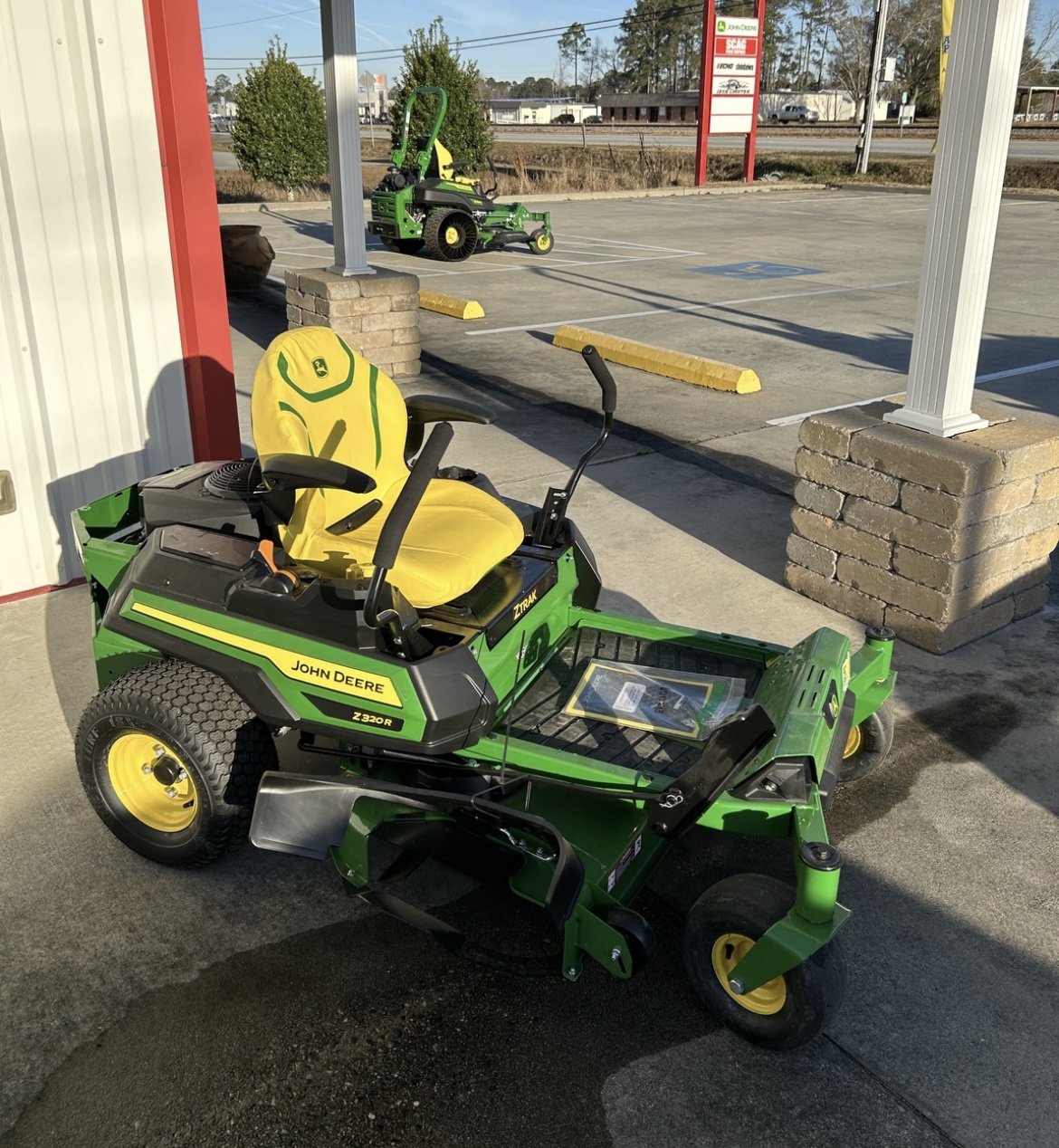 2025 John Deere Z320R Image 2