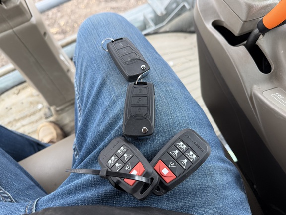 2024 Hagie STS16 - Photo43