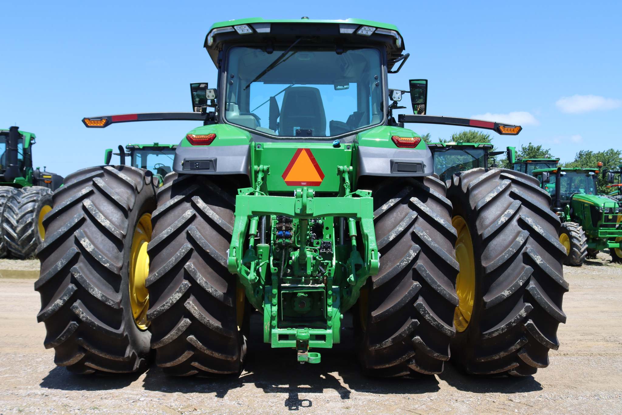 2022 John Deere 8R 280 Row Crop Tractors