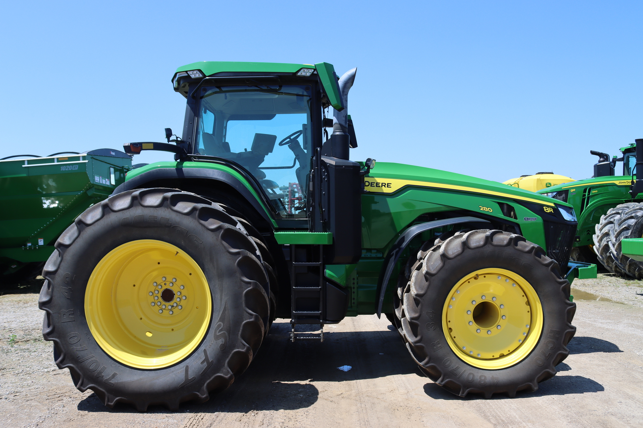 2022 John Deere 8R 280 Row Crop Tractors