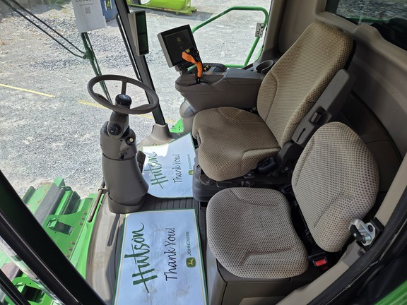 Photo of 2023 John Deere S780