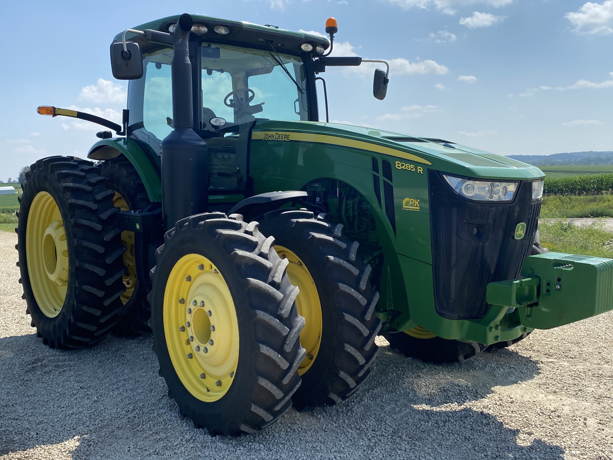 2011 John Deere 8285R Image 7