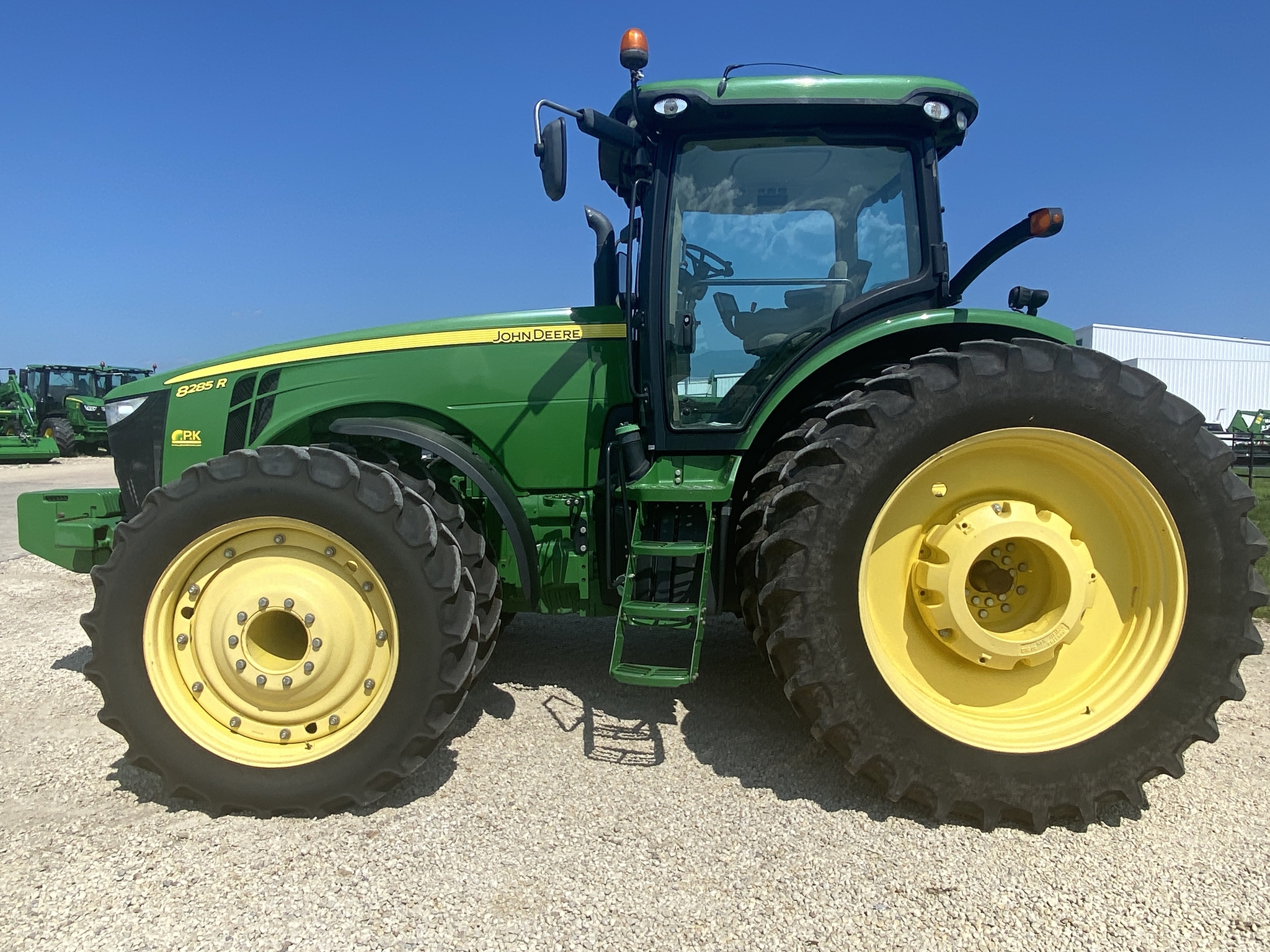 2011 John Deere 8285R - Row Crop Tractors - Mt. Vernon, IA