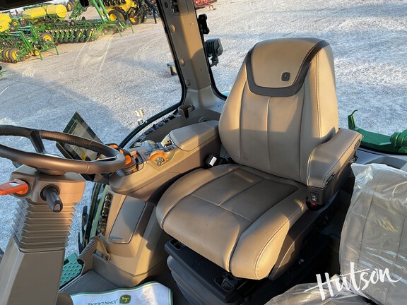 Photo of 2024 John Deere 8R 310