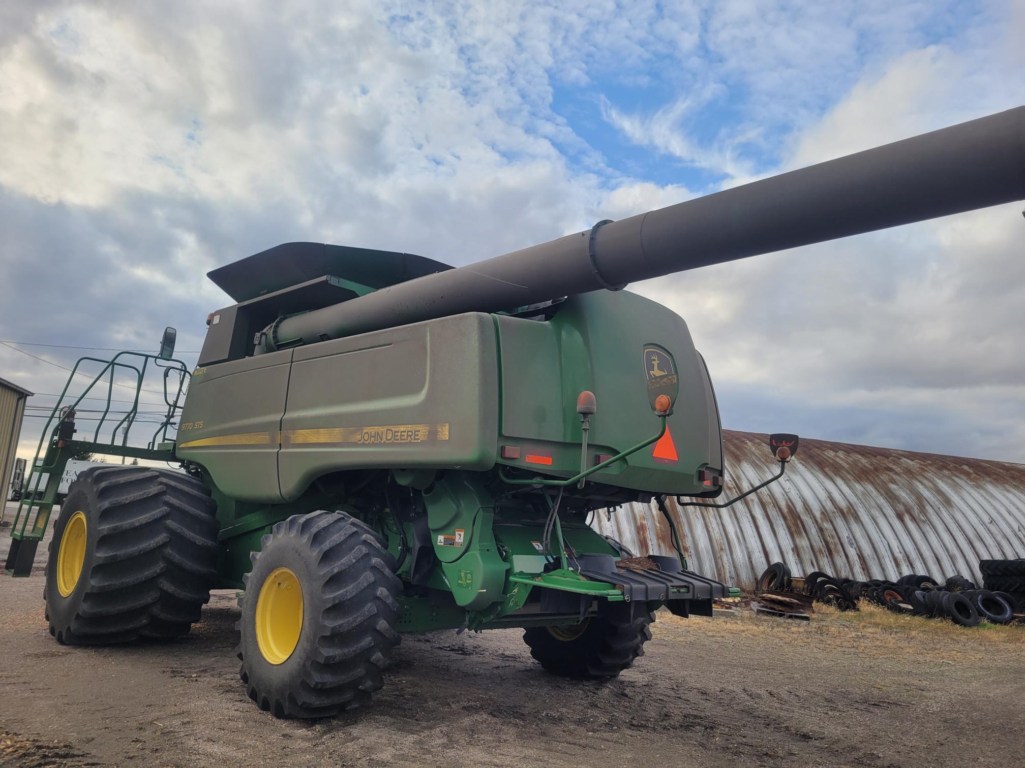 2010 John Deere 9770 STS Image 3