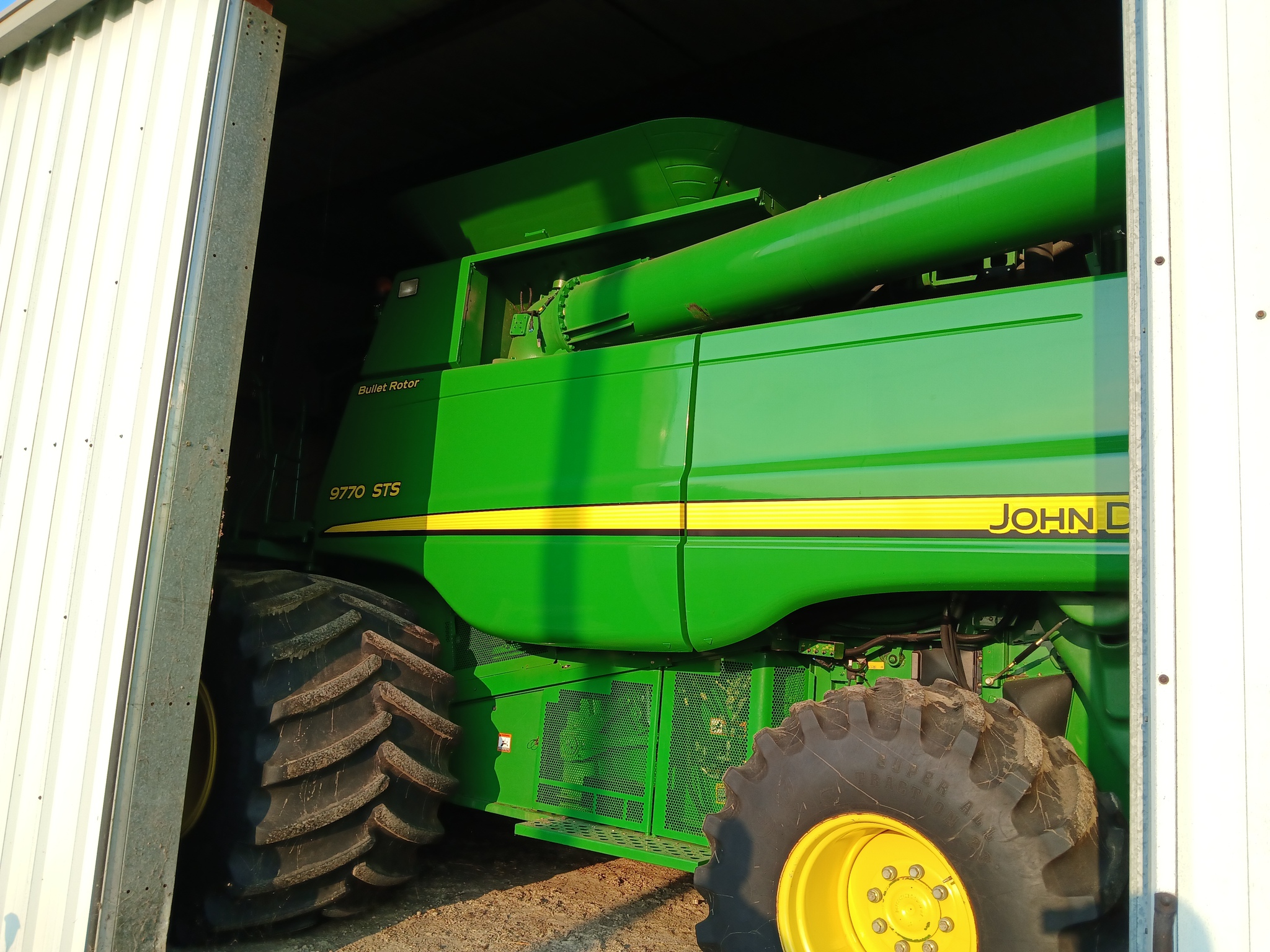 2010 John Deere 9770 STS Image 9