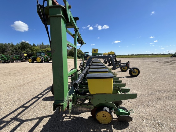  John Deere 24R22 - Photo2