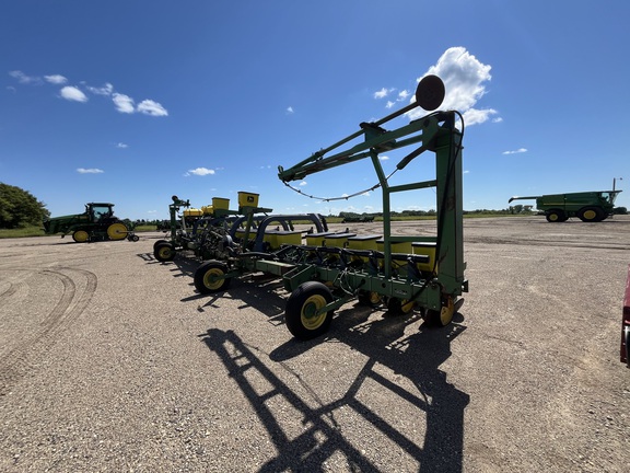  John Deere 24R22 - Photo3