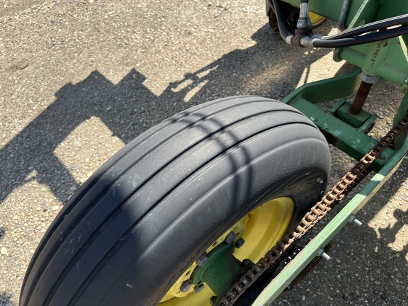  John Deere 24R22 - Photo19