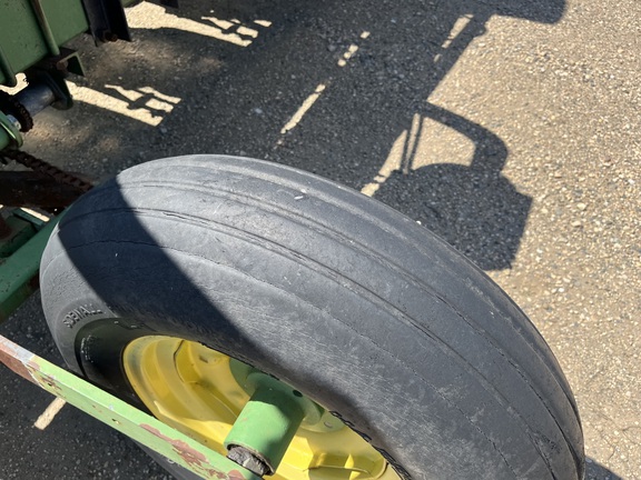  John Deere 24R22 - Photo21