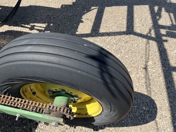  John Deere 24R22 - Photo25