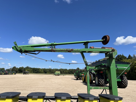  John Deere 24R22 - Photo40