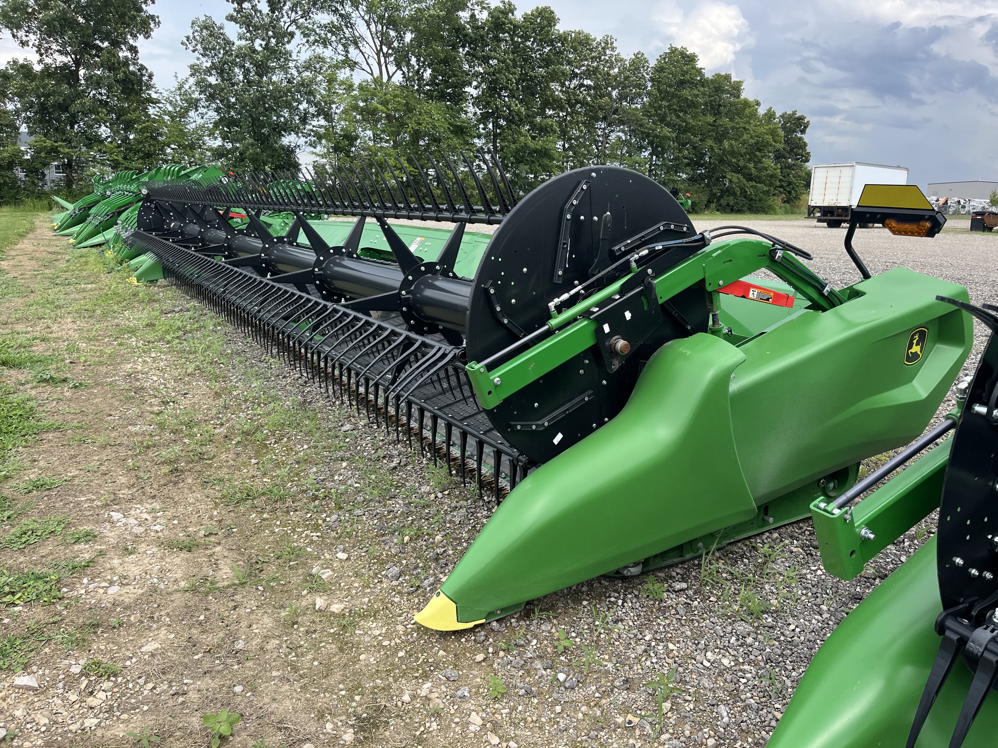 2024 John Deere RD35F Image 3