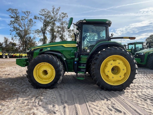 2023 John Deere 8R 370 Image 6