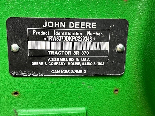 2023 John Deere 8R 370 Image 3