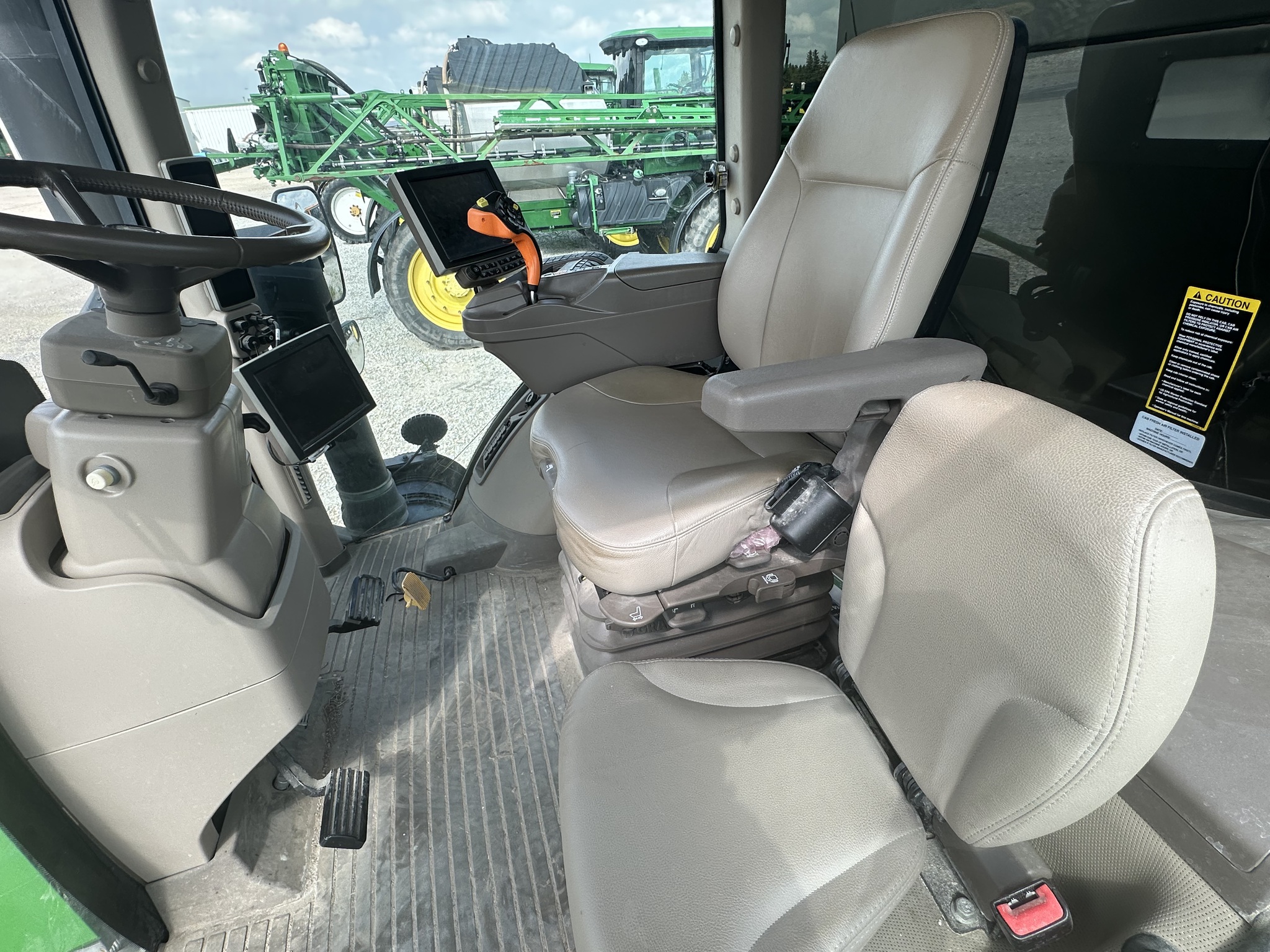 2021 John Deere F4365 Image 13