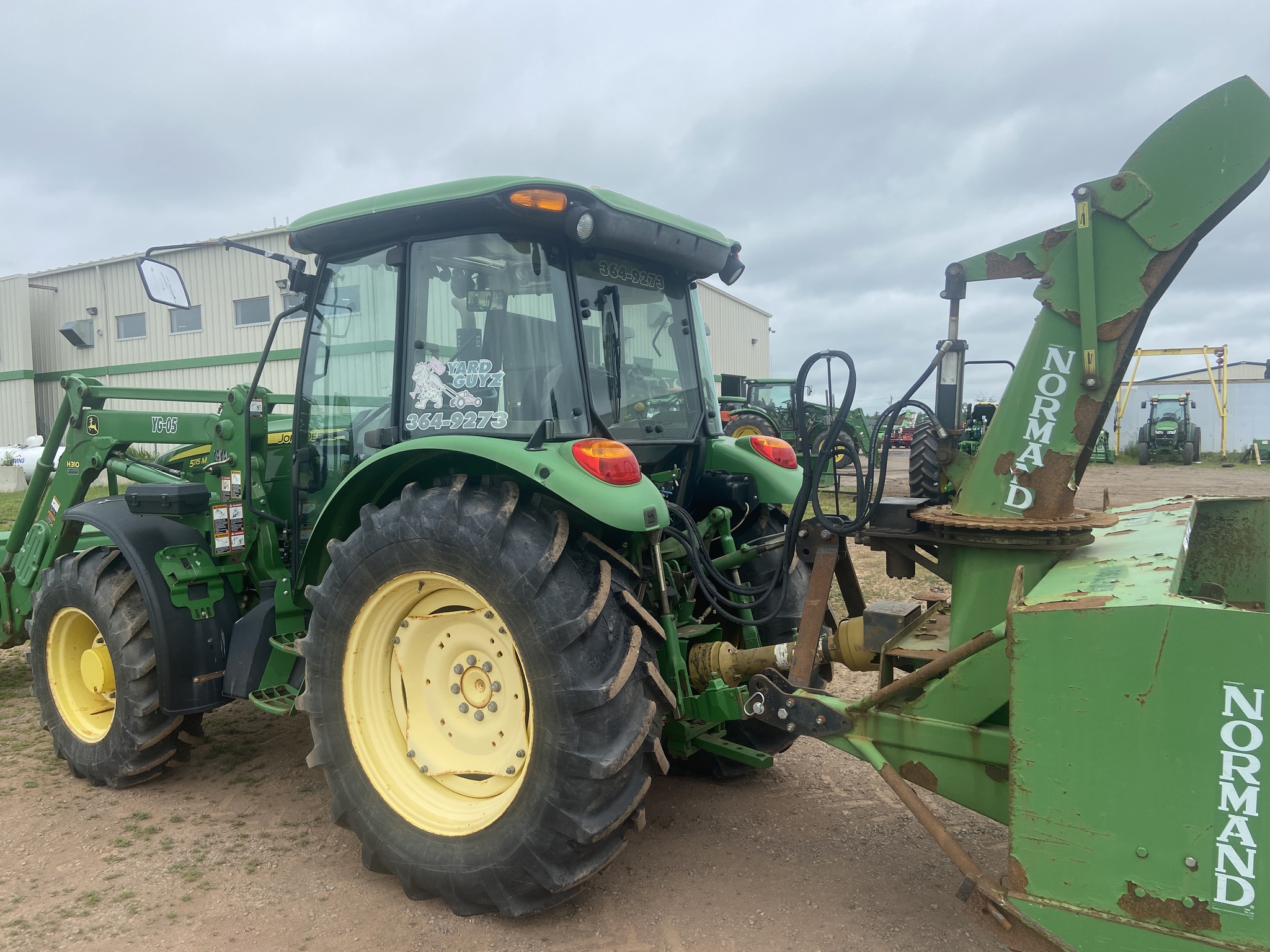 2014 John Deere 5115M Image 2