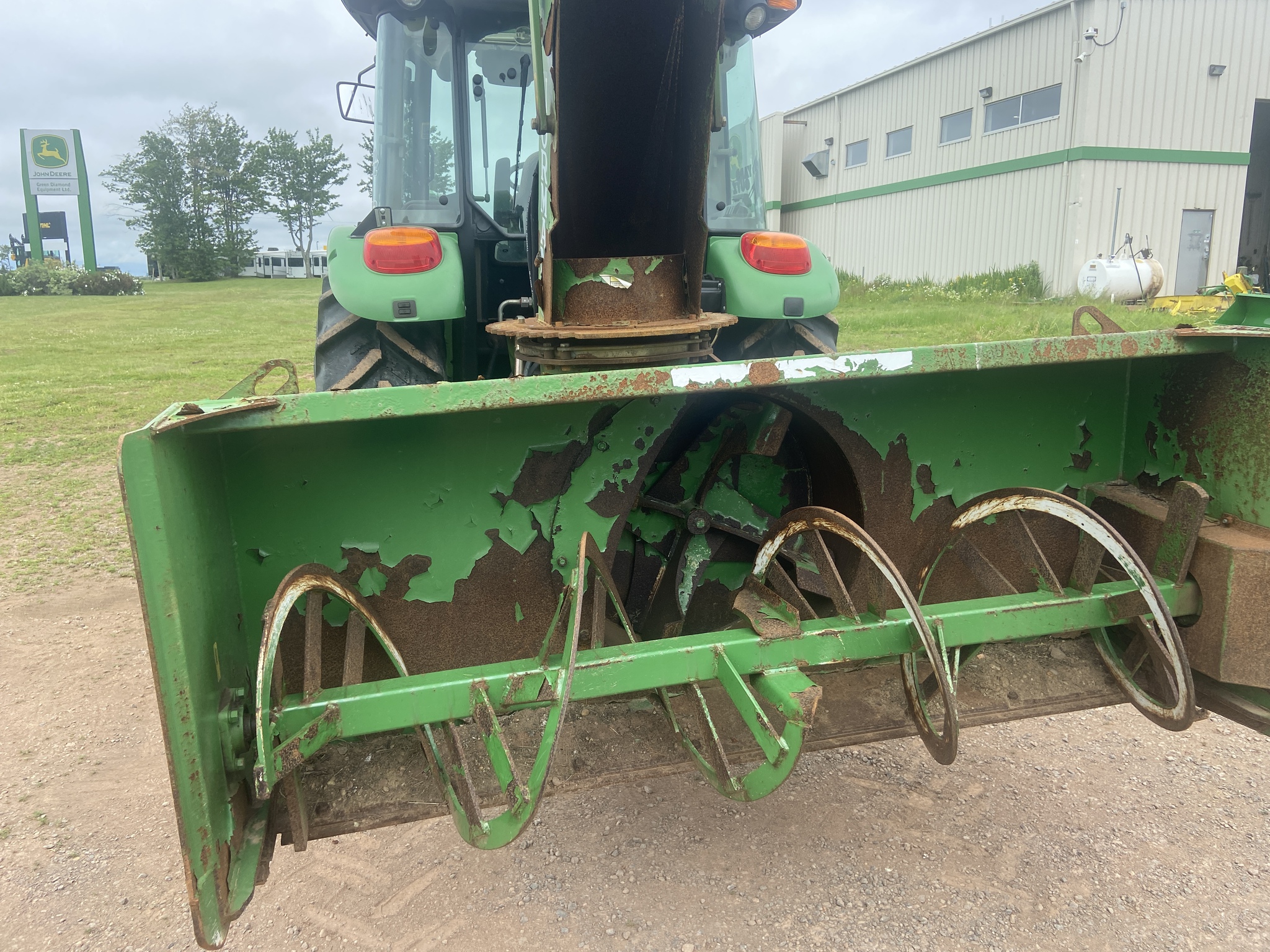 2014 John Deere 5115M Image 4