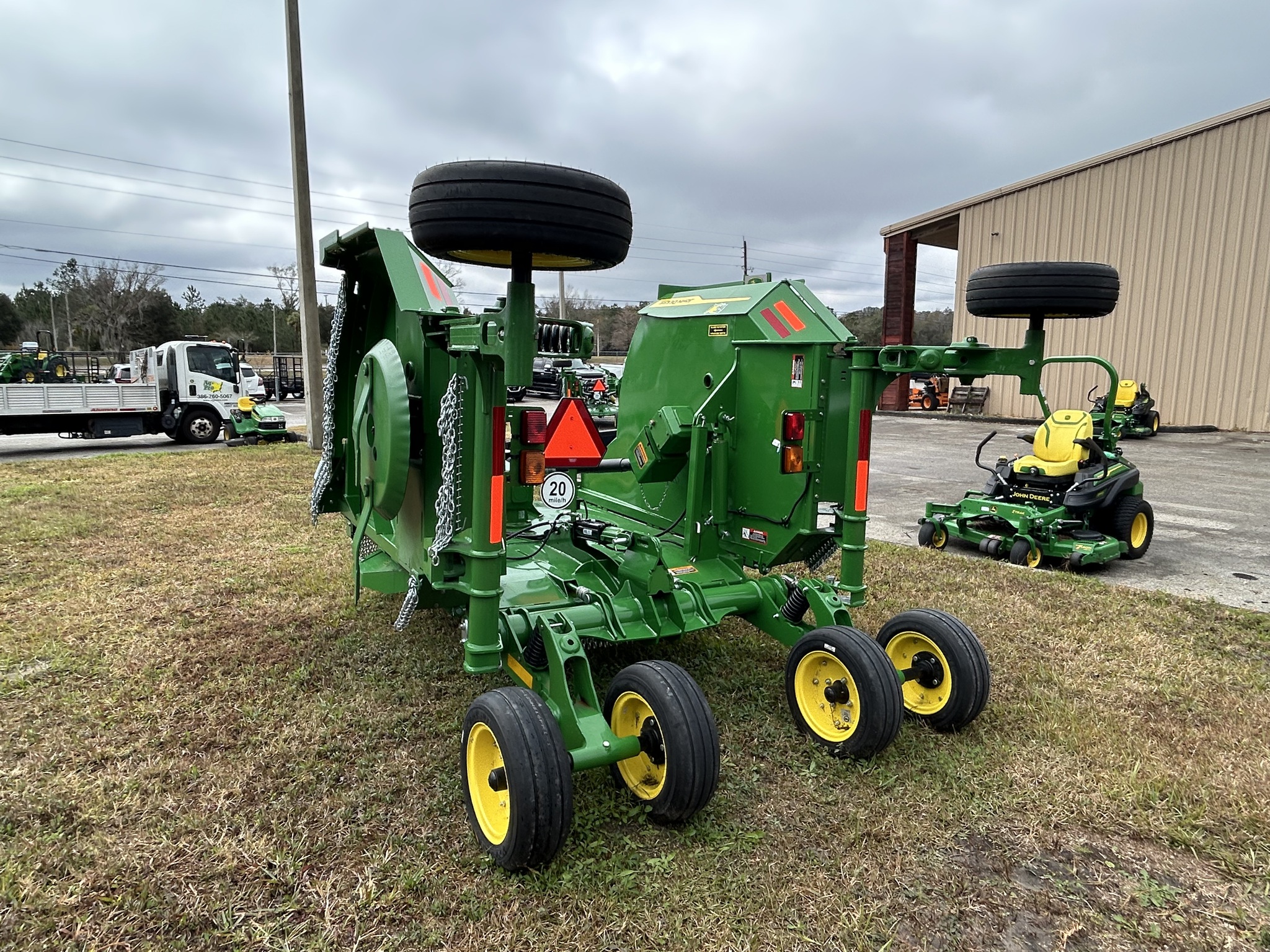 2024 John Deere FC15M Image 3